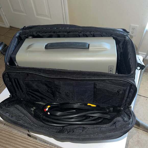 SHARP NOTEVISION TABLETOP PROJECTOR PG-C30XU  (R) - Picture 8 of 9